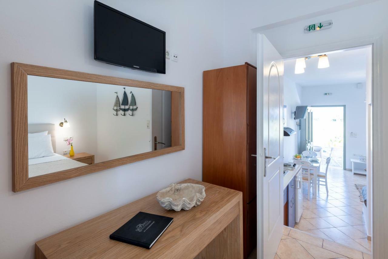 Mirabeli Apartments & Suites Pollónia Kültér fotó